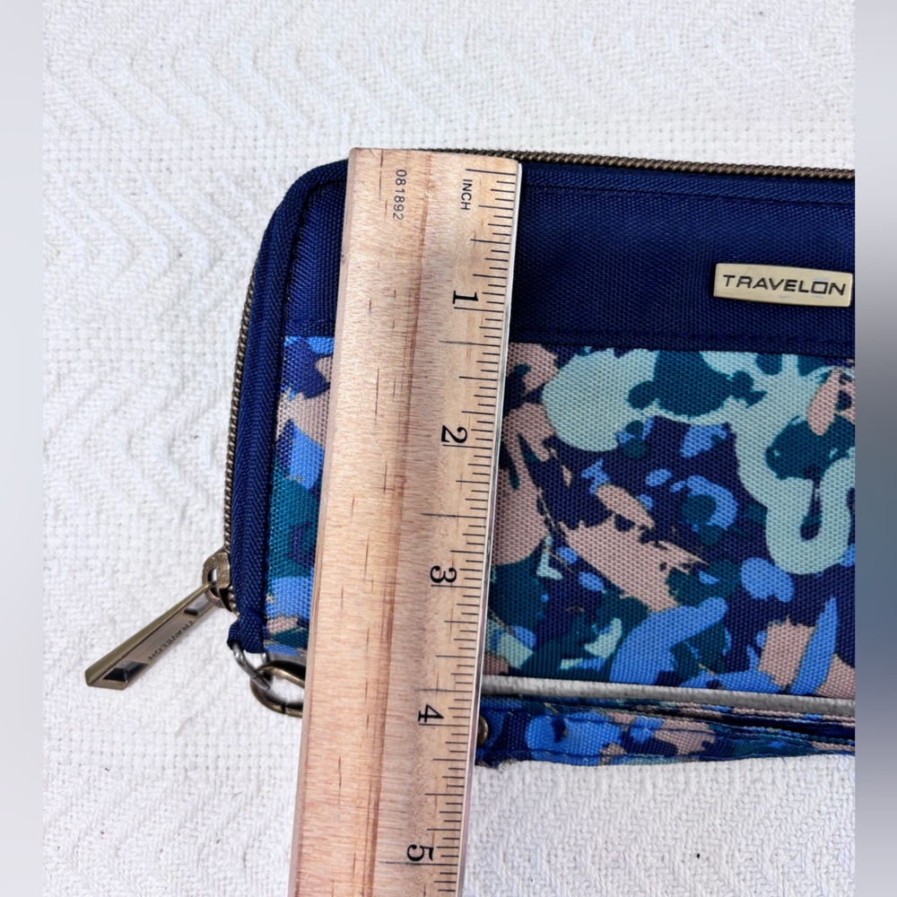 Travelon Blue and Black Floral Wallet - Picture 4 of 8